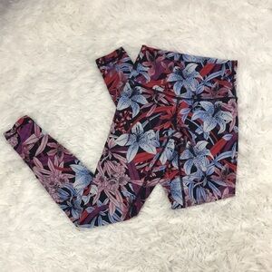 Lululemon Wunder Under Lush Lillies Multi